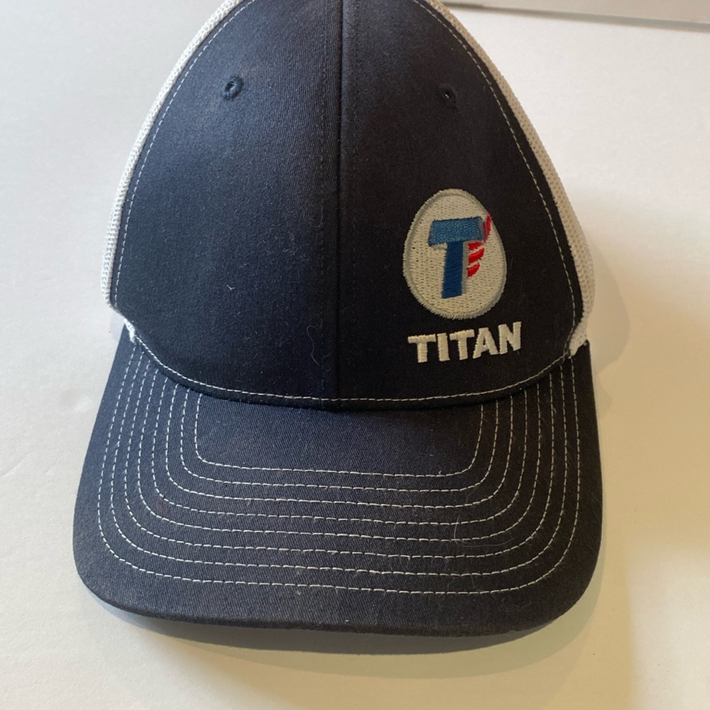 Titan Fuel Hat has some staining inside forehead